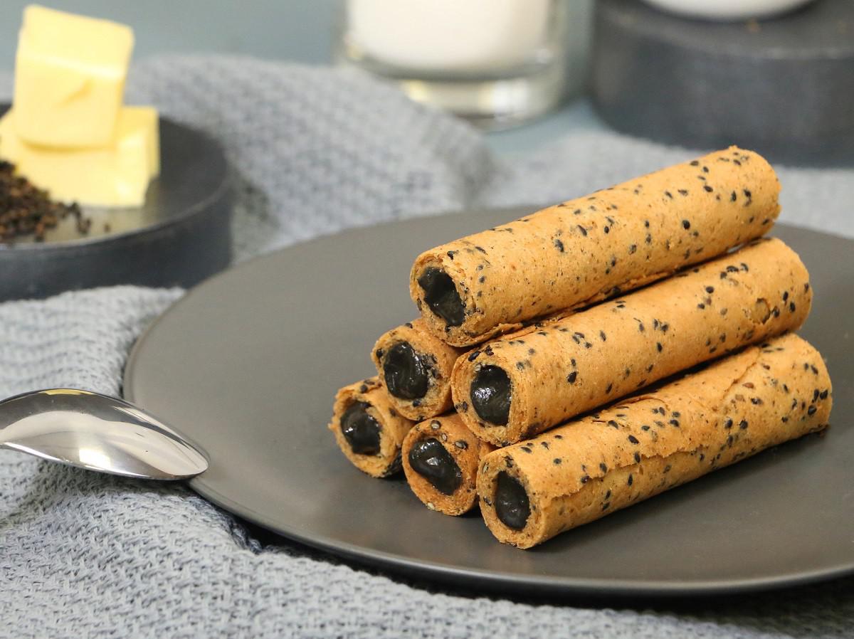 海邊走走 芝麻愛餡蛋捲盒裝 8入