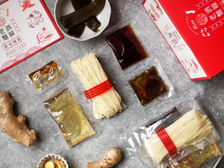 馬房鋪 馬房鋪剝皮辣椒麻油麵線三入組 馬房鋪 馬房鋪剝皮辣椒麻油麵線三入組